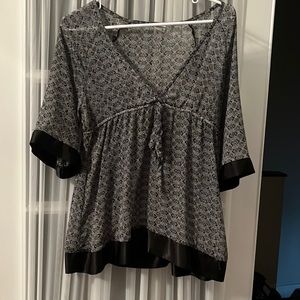 So - black sheer shirt - size Lg